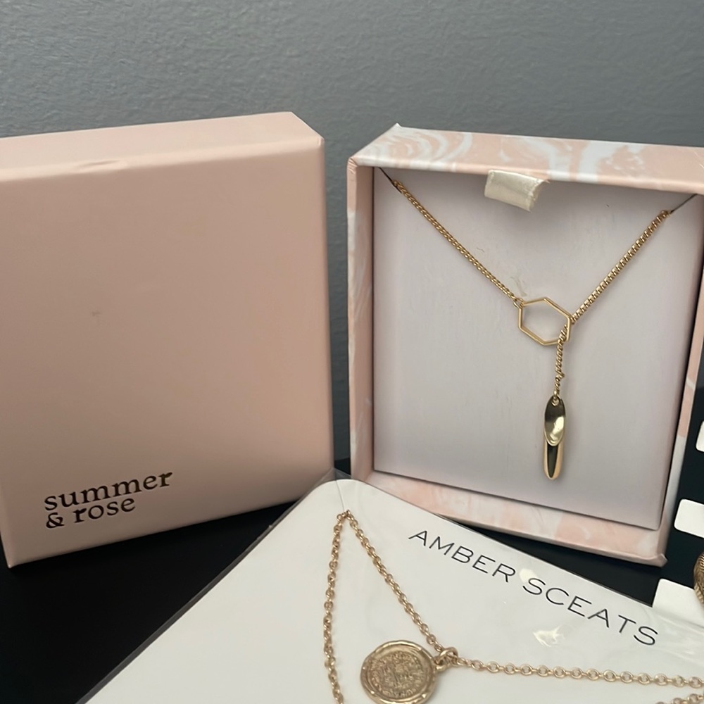 Jewelry bundle - Picture 4 of 7